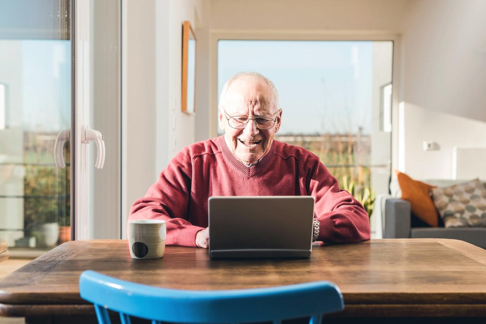 Proceso de aprendizaje paso a paso con evaluaciones prácticas de administración de servidores